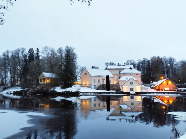 If you were here, you would see it too — a quiet evening, soft lights glowing in the windows, and a night so peaceful it feels like a gentle wish for sweet dreams.

.
.
#vihulamanor #puhkaeestis #coutrysidehotels

📷@dinainstas